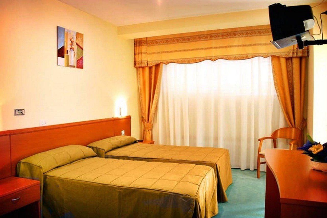 Hotel Las Vinas Arteixo Exterior foto